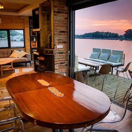 Mariner Boathouse Belgrade